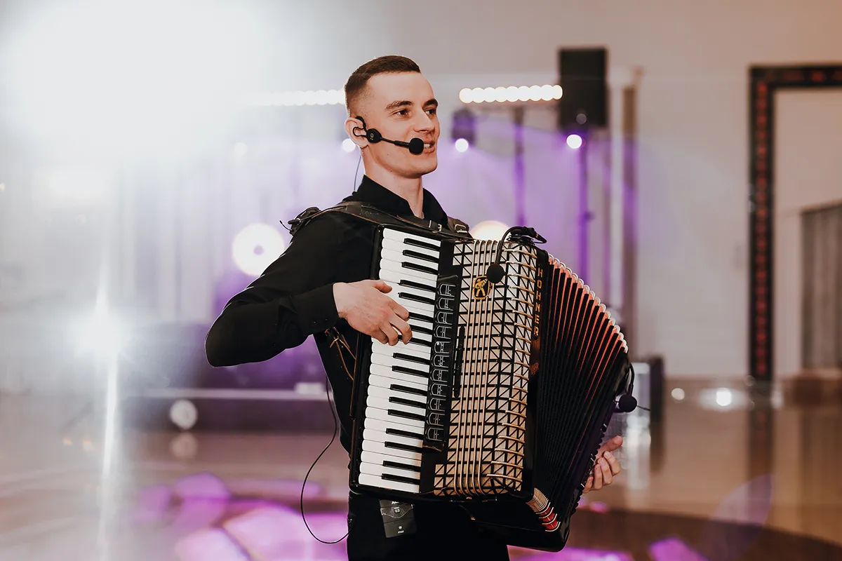 Biesiada weselna z akordeonem na żywo; Realizacja: N&S FOTO STUDIO | https://www.nsfotostudio.com